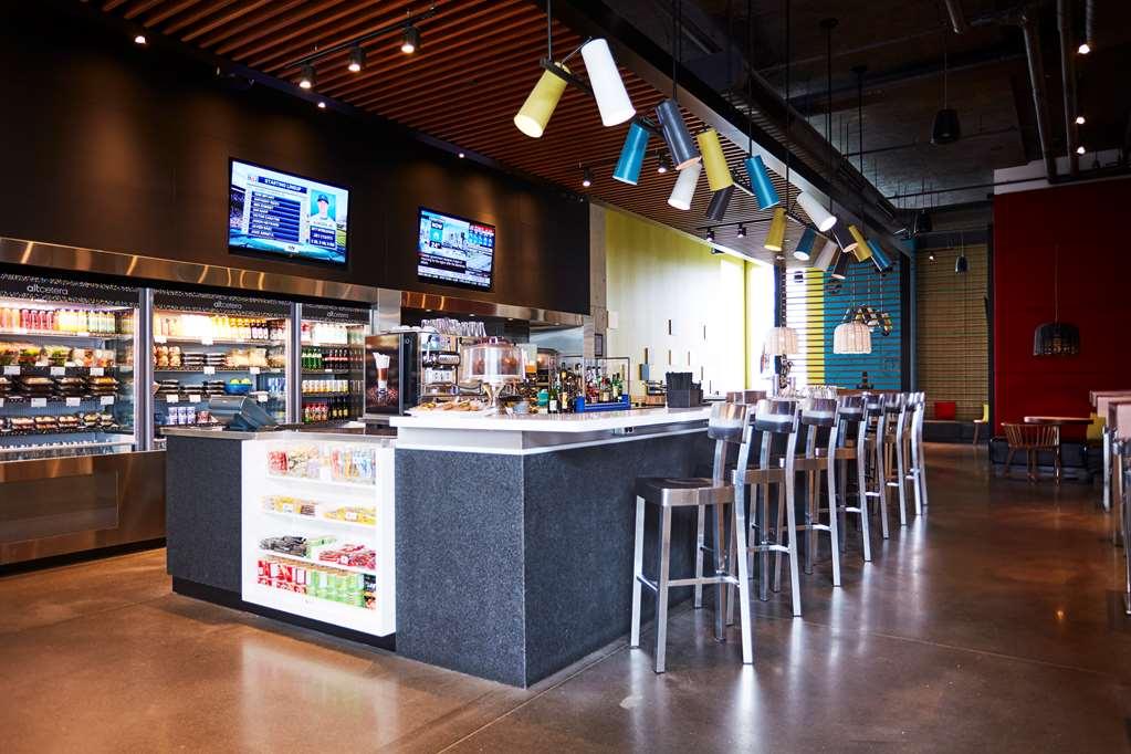 Alt Hotel Toronto Airport Mississauga Restaurant photo